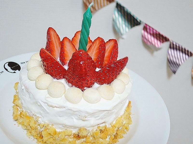 1歳の誕生日は水切りヨーグルトを使ったケーキでお祝い パパもママも赤ちゃんもみんなで食べられる 19note